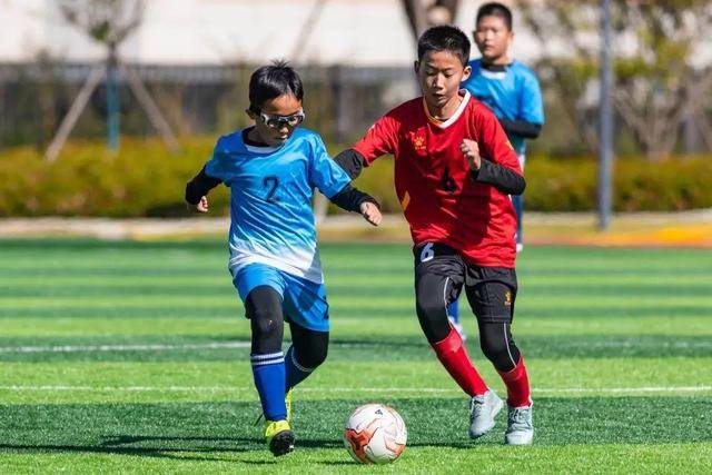 英超-萨拉赫点射加克波破门 利物浦2-0曼城